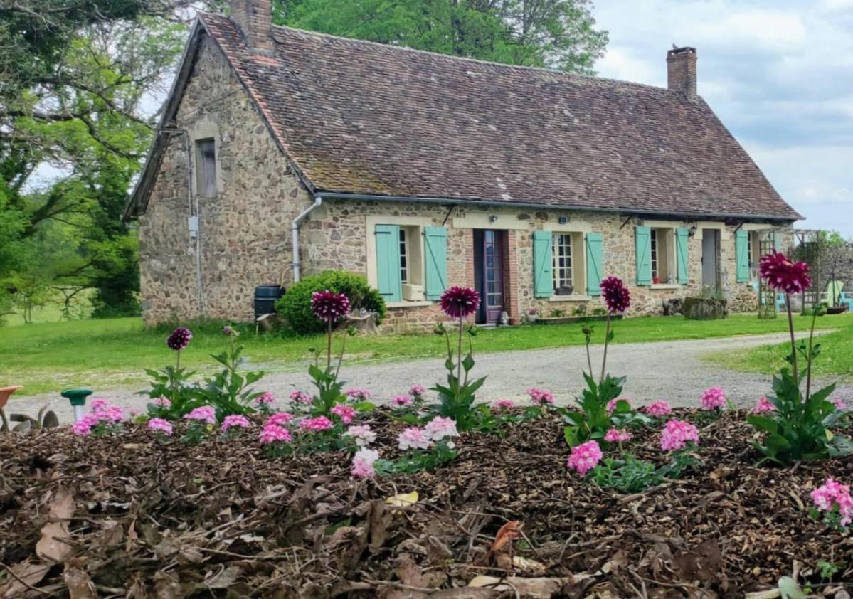 Gites Du Castellare Le Chalard Exteriér fotografie